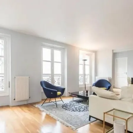 Spacious Flat In Le Marais